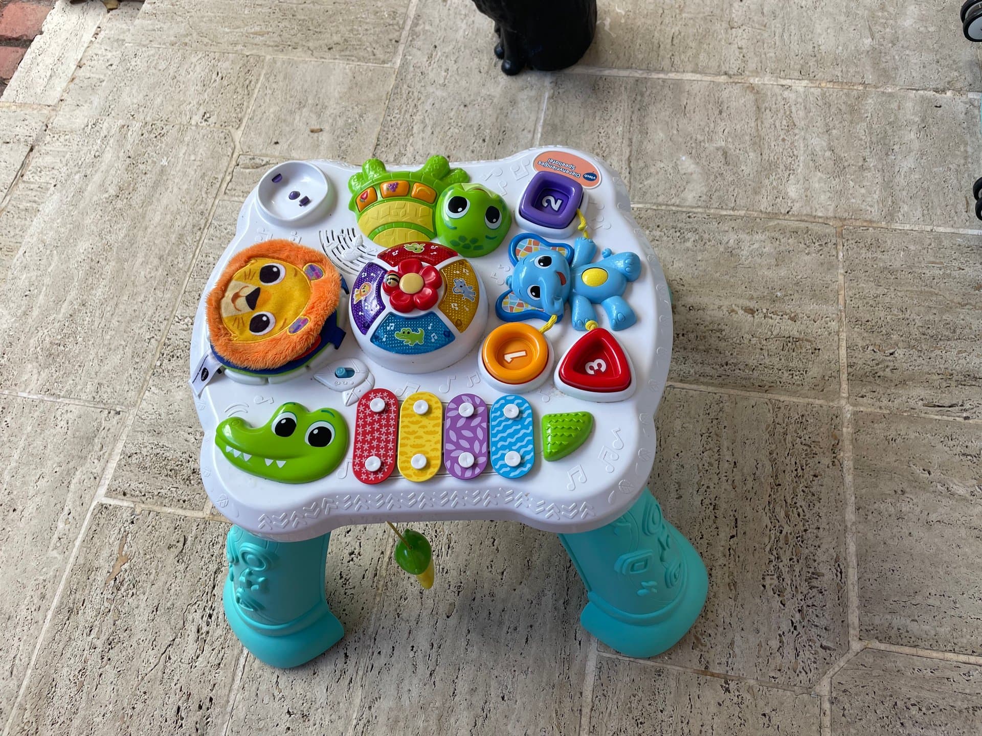 Vtech activity table — image 1 of 1