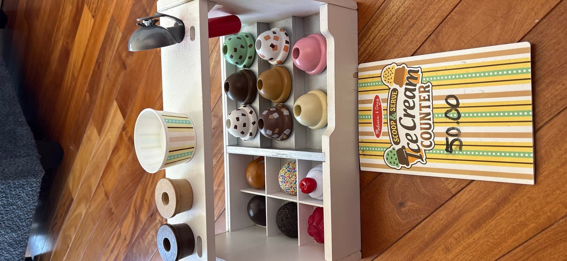Melissa & Doug Scoop & Serve Ice Cream Counter — image 1 of 1